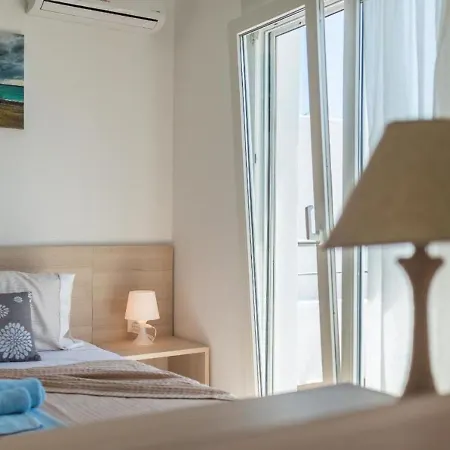 Tatil Evi Posh Holiday In With Shared Swimming Pool *