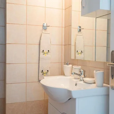 Tatil Evi Posh Holiday In With Shared Swimming Pool Gennadi